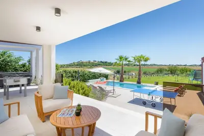 Image de Villa Grofica, beheizter Pool, Taverne, Strandnähe by Interhome