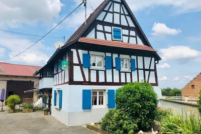 Image de Haus für 4 Personen und 2 Kinder in Mutzenhouse by Interhome