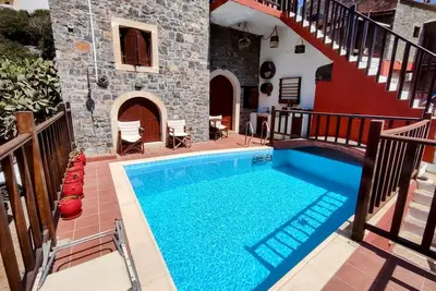 Image de Steinhaus Erato Privater Pool Landschaftliche Kretische Ansichten by Interhome