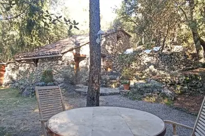 in Sillans-La-Cascade mit Garten by Interhome