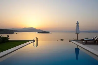 Image de Anemos Villa Ferienhaus Aussicht Gemütlicher beheizter Pool by Interhome