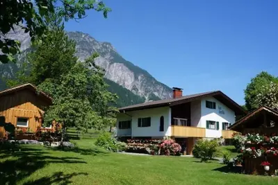Image de Wohnung in Vandans mit Offenem Kamin by Interhome