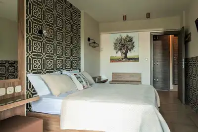 Image de Elegantes Apartment im Erdgeschoss mit Gartenblick by Interhome