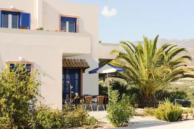 Image de Wohnung \"Aliki\" mit Blick auf das Wasser by Interhome