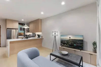 Image de Modern Seattle Stay • Rooftop Views & Ensuite BRs