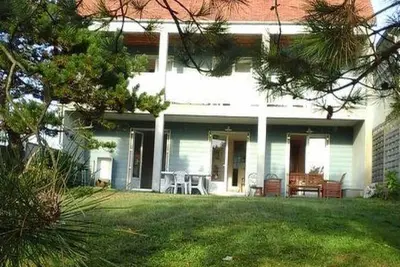 Image de Robinson-Villa mit Meerblick, 50m vom Strand entfernt by Interhome