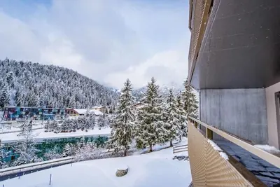 Image de Exklusive Ferienwohnung im Hotel mit Wellness by Interhome