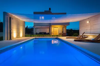 Image de in Dugopolje mit Beheiztem Pool by Interhome