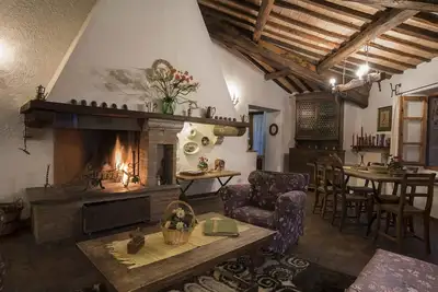 Image de Altertümliche Pracht, Unterkunft mit Schwimmbad in einem Schloss by Interhome