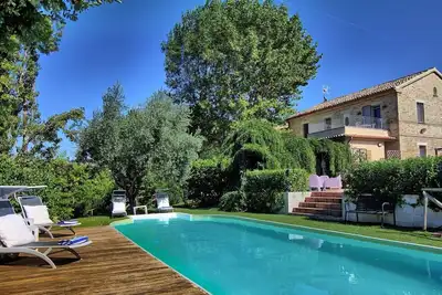 Image de Haus der Musik 270m Veranda, Garten und Pool by Interhome