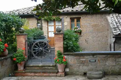 Image de Magie im Schloss, Unterkunft mit Schwimmbad' by Interhome