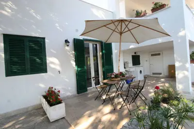 Image de Landhaus in Monopoli mit privatem Garten by Interhome