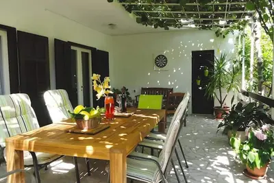 Image de Karmen auf zwei Ebenen mit Garten by Interhome