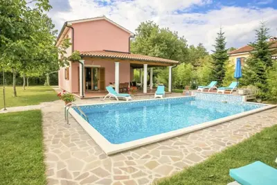 Image de Valmonida mit Pool by Interhome