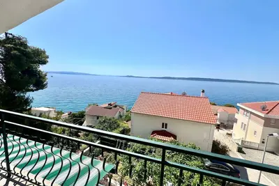 Image de mit Balkon und herrlichem Meerblick by Interhome