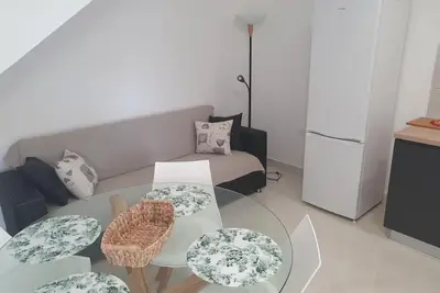 Image de Schönes Apartment in Banjole mit Terrasse by Interhome