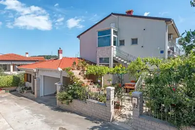 Apartman Oliva **** by Interhome