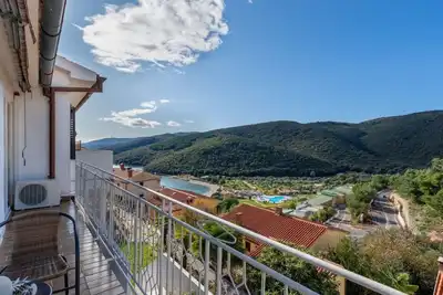 Image de Wohnung \"Leonardo\" mit Blick auf das Wasser by Interhome