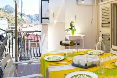 Image de Zina Suite in Giardini Naxos by Interhome