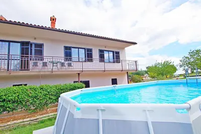 Image de Ruhige Wohnung in dem charmanten Dorf Škitača by Interhome
