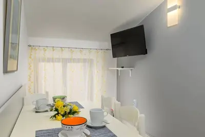 Image de Schöne Ferienwohnung 6 by Interhome