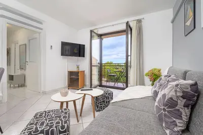 Image de Stilvoll eingerichtete Ferienwohnung 4 by Interhome