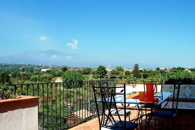 Image de Wohnung 'Casa Etna' mit Wasserblick by Interhome