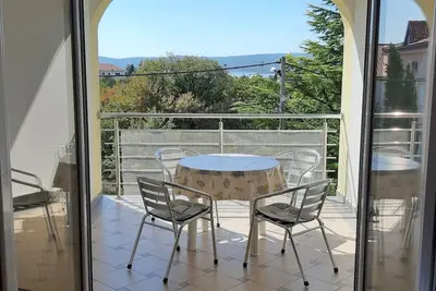 Helle Wohnung in Selce mit Terrasse by Interhome