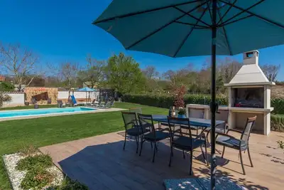 Image de Ferienvilla \"Villa Perhat\" mit eigenem Pool by Interhome