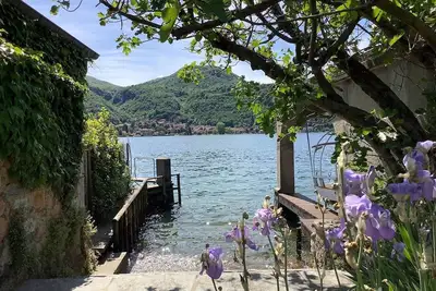 Image de 3. 5-Zi. -Ferienwohnung mit privatem Seeanstoss by Interhome