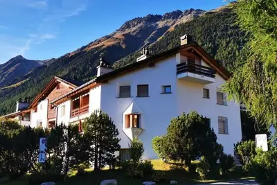 Image de Via charels sur 8 by Interhome