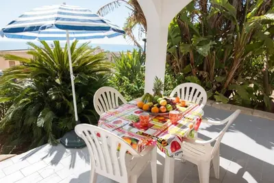 Image de Wohnung mit Wasserblick by Interhome