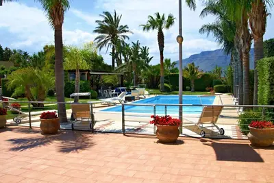 Image de Villa in Alcamo mit privatem Pool und Garten by Interhome