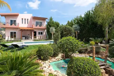 Image de Gemütliche Villa Zenia in Damatria by Interhome