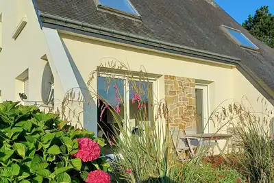 Komforthaus mit Traumgarten und Meerblick by Interhome