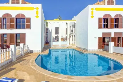 Image de Chalet \"Villa Albuar\" mit eigenem Pool by Interhome