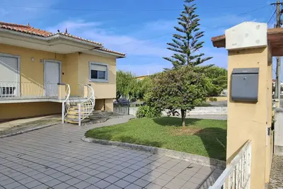 Image de Haus Roda - Ferienwohnung in Praia Areia Branca by Interhome