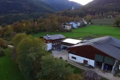 Image de mit Terrasse auf einem Bauernhof by Interhome