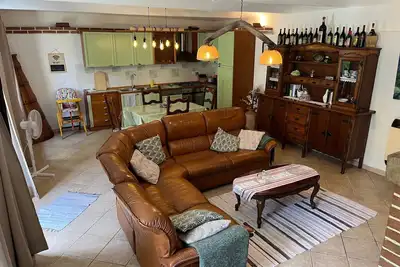 Image de Typisches Bauernhaus mit holzbefeuertem Kamin by Interhome