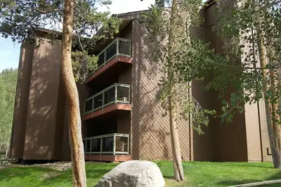 Image de Wild Irishman 2 bed 1. 5 bath deluxe On Shuttle Route Close to Everything!