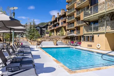 Image de Modern Lionshead Village 2br 100 yds to Gondola - Pool, Fitness Center, & More