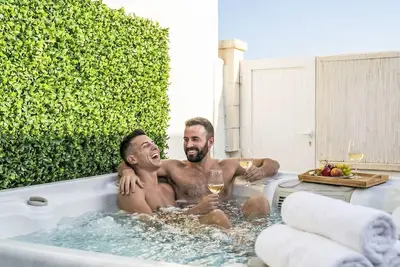 Image de Holanda Tropic Deluxe con jacuzzi privado by Interhome