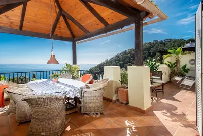 Image de in Almuñécar mit Terrasse und Meerblick by Interhome