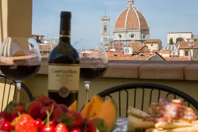 Image de Ruhige Wohnung in Santa Croce mit Terrasse, Kathedrale von Florenz-Nähe by Interhome
