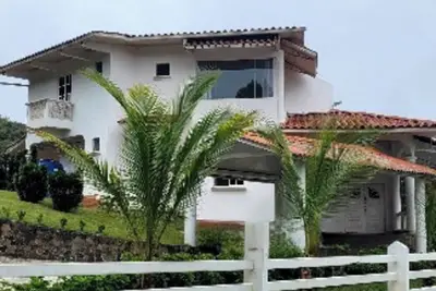 Image de Villa Paraiso de Montana en  Altos del Maria con 3 habitaciones