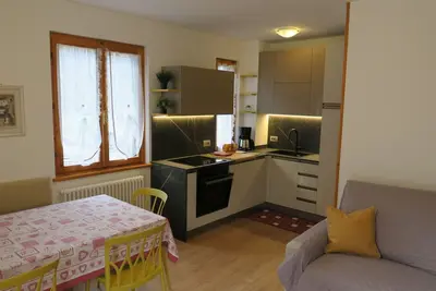 Image de 2-stöckige Wohnung mit privatem Garten by Interhome