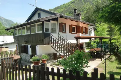 Image de Freistehendes Haus mit eingezäuntem Privatgarten by Interhome