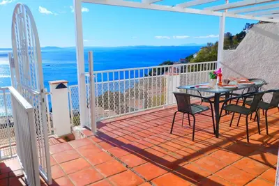 Image de mit privatem Garten und Terrasse by Interhome