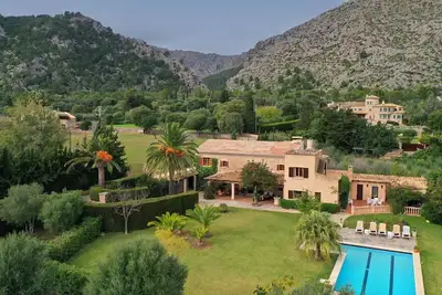 Image de Traditionelle Villen in der Nähe von Pollensa by Interhome