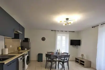 Image de La Petite Escale: Parking Privé et petit extérieur